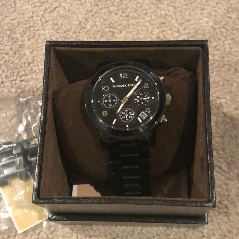 Gorgeous Black ceramic Michael Kors watch